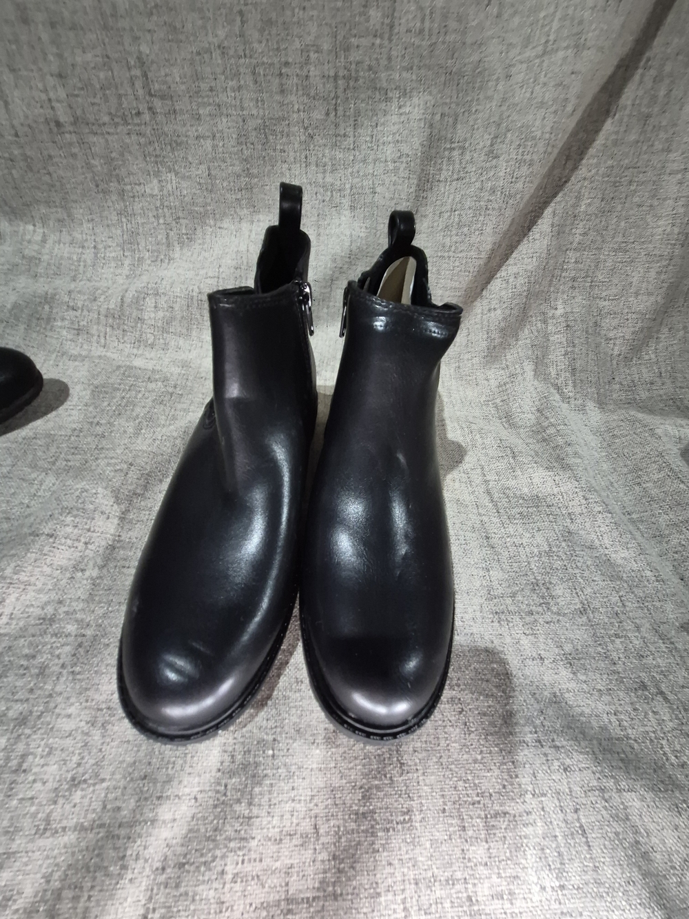 Sonoma Black Smooth Leather Chelsea-Style Ankle Boots